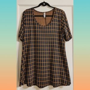 LulaRoe 2XL Perfect T